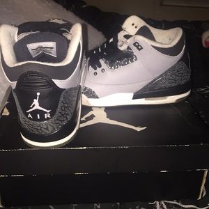 Wolf Grey Jordan Retro 3